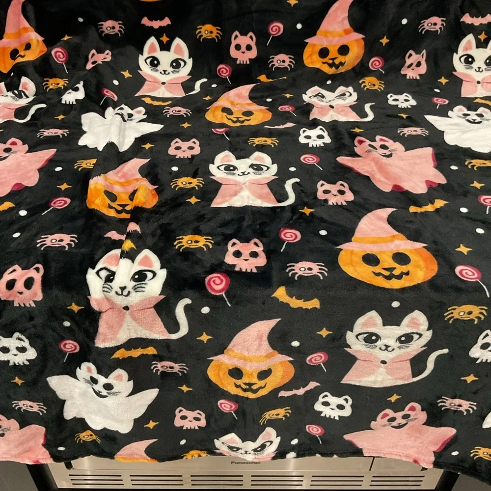 Artisan Halloween Pillow & Blanket Set